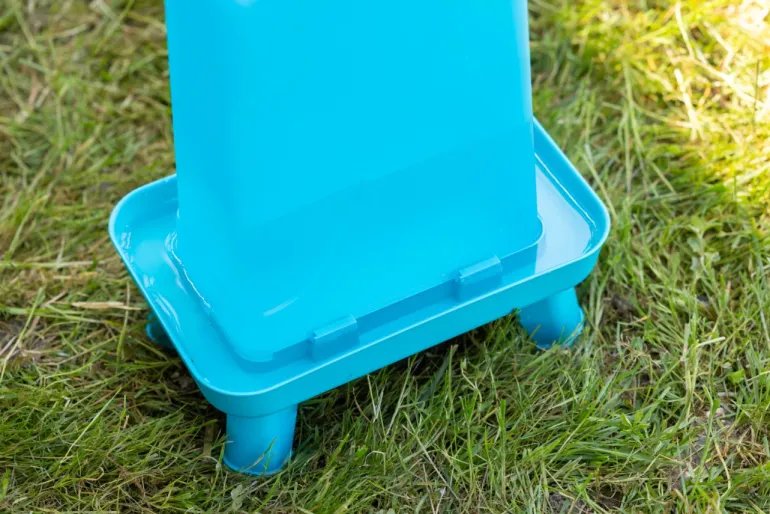 Abreuvoir sur pieds pour volailles bleu 3,5L KERBL