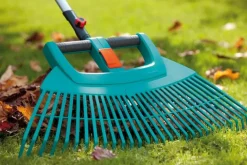 Balai à gazon 2 en 1 XXL Combisystem 77 cm GARDENA