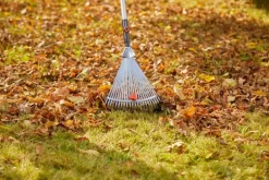 Balai à gazon réglable combisystem 30 cm GARDENA