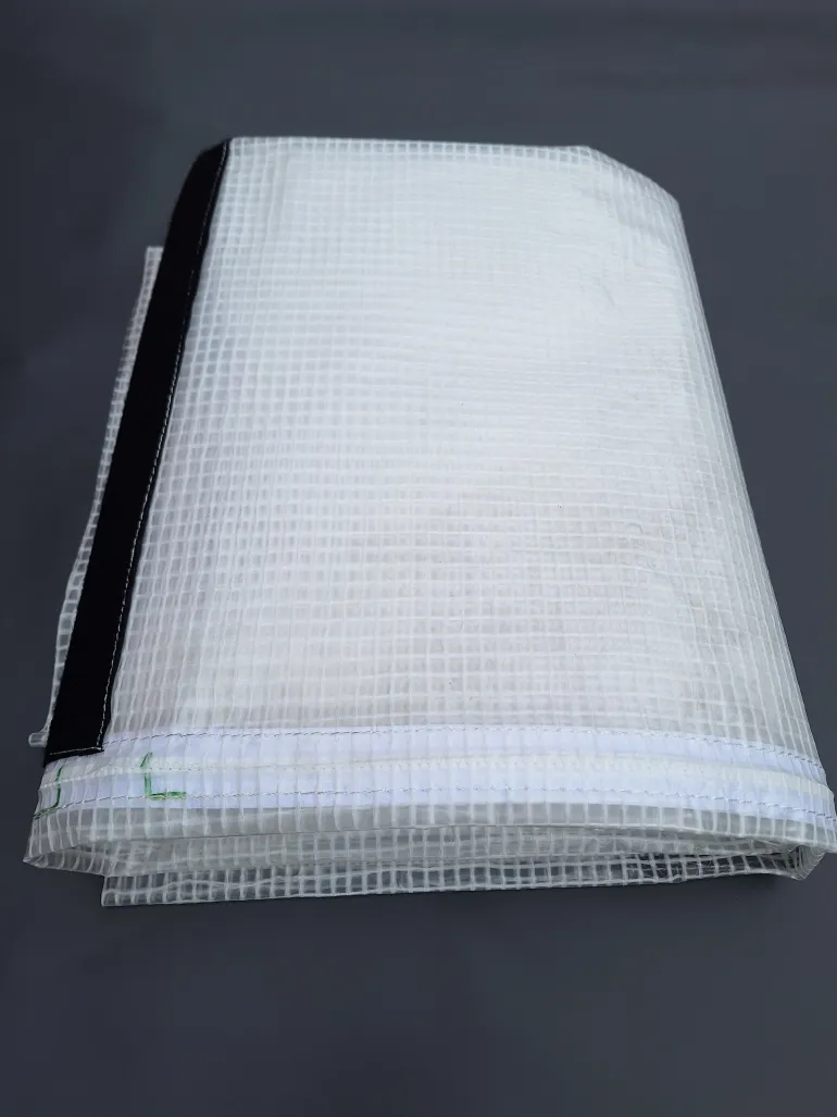 Bâche armée 220g/m² avec porte zippée pour serre largeur 3 m