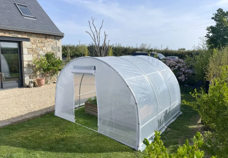 Bâche armée 220g/m² avec porte zippée pour serre largeur 3 m