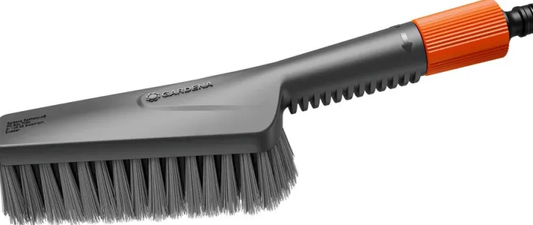 Brosse de lavage à main S souple Cleansystem GARDENA