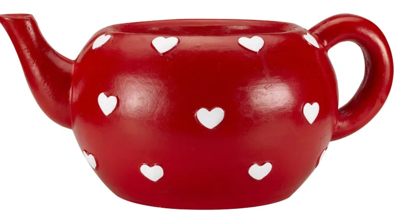 Cache-pot forme Théière rouge avec coeurs