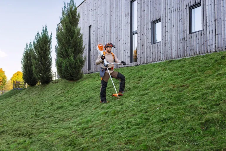 Débroussailleuse à batterie FSA 200 (produit seul) STIHL