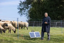 Électrificateur solaire connecté Sun Power S 2400 smart AKO