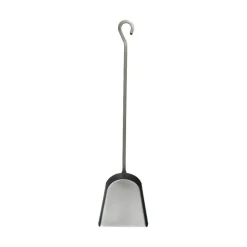 Pelle carré Tribu 50 cm en acier noir verni
