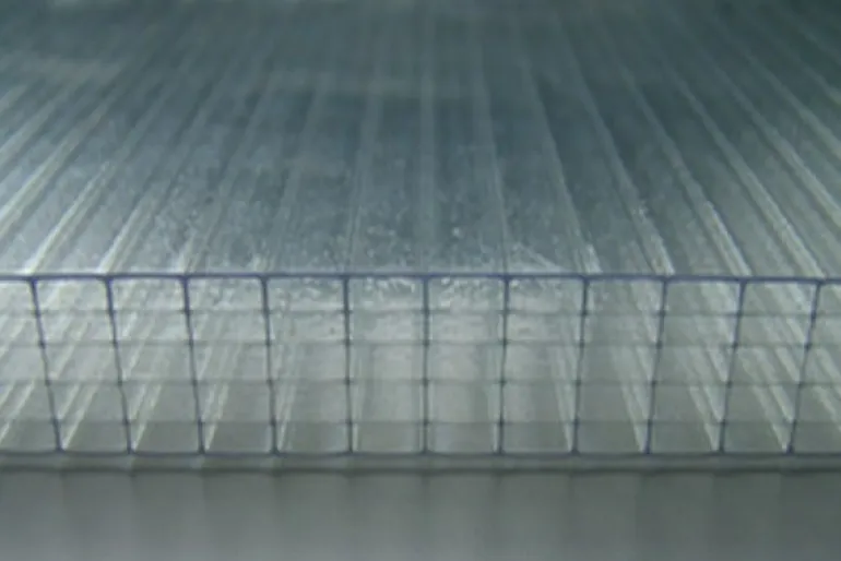 Plaque polycarbonate alvéolaire Carbotherm 3x0,98x0,016m