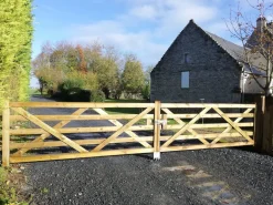 Portail Western 2 battants pin traité marron 4x1,2x0,07m