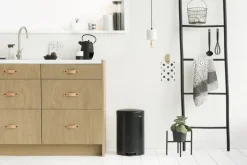 Poubelle à pédale NewIcon 20L noir