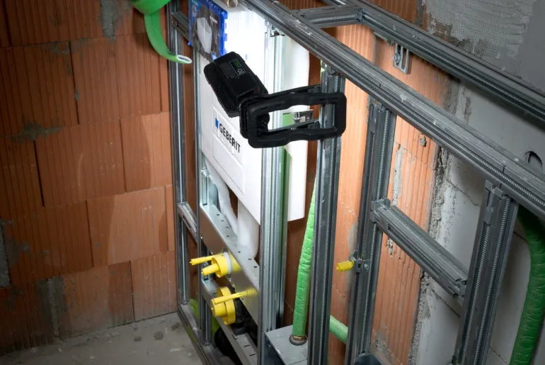 Projecteur de chantier LED à pince rechargeable/orientable