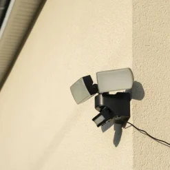 Projecteur mural solaire LED IP44 à détection 1500lm