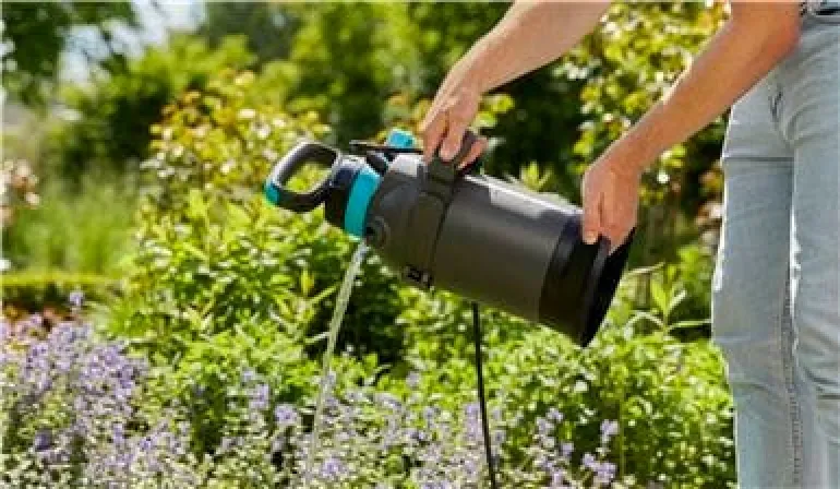 Pulvérisateur à pression préalable Plus 5L GARDENA