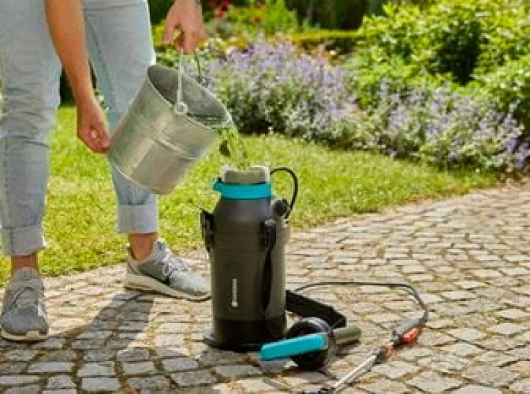 Pulvérisateur à pression sur batterie EasyPump 5L GARDENA