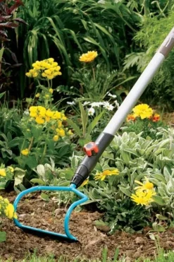 Râtissoire à tirer à 2 branches Combisystem 16 cm GARDENA