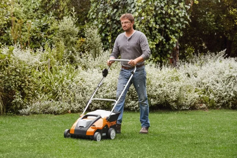 Scarificateur sur batterie RLA 240 + pack STIHL