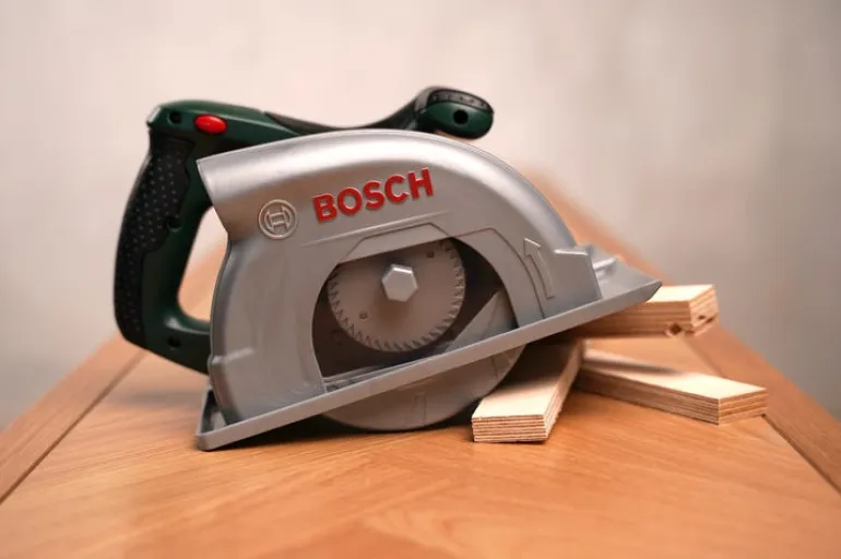 Scie-circulaire électronique Bosch