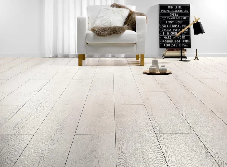 Sol stratifié Strong 12 mm 4 chanfreins Ginger 1,65m²