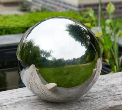Sphère décorative acier inoxydable poli GazeBall Ø25cm