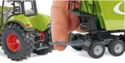 Tracteur Claas avec remorque